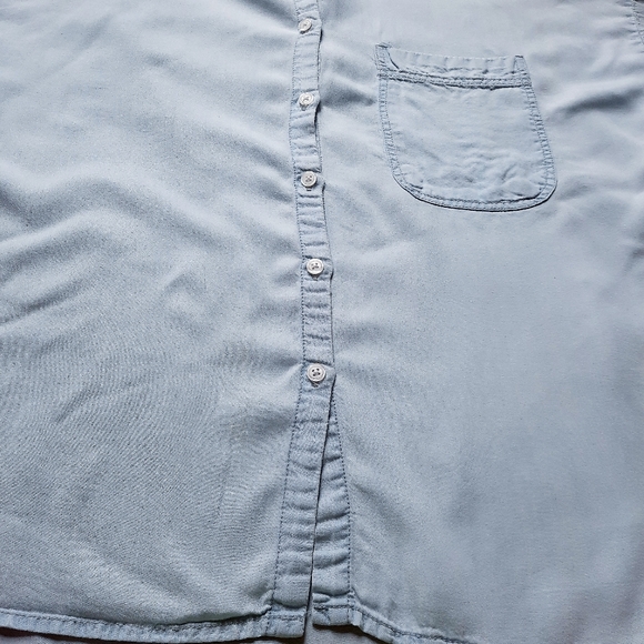 Thread & Supply L Chambray Slouchy Button Down Top - Picture 3 of 8